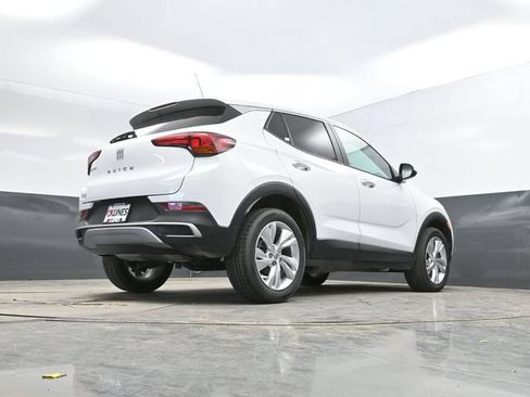 Used 2025 Buick Encore GX Preferred AWD/4WD image 35