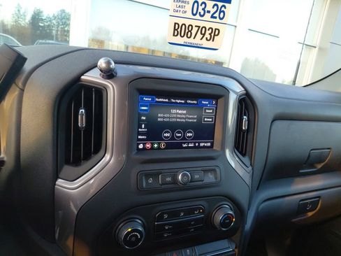 Used 2023 Chevrolet Silverado 2500 Custom w/ Custom Value Package image 21