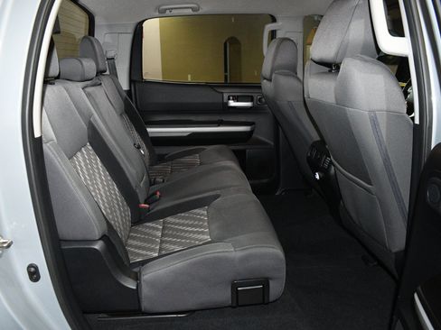 Used 2019 Toyota Tundra SR5 w/ SR5 Upgrade Package AWD/4WD image 50