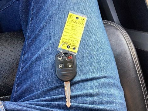 Used 2011 Ford F150 Lariat image 26