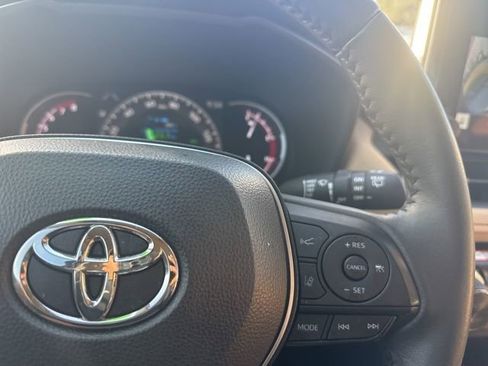 Used 2025 Toyota RAV4 XLE Premium image 16