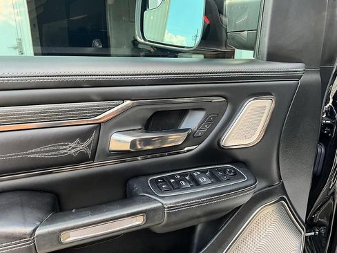 Used 2020 RAM 1500 Limited w/ Black Appearance Package AWD/4WD image 13