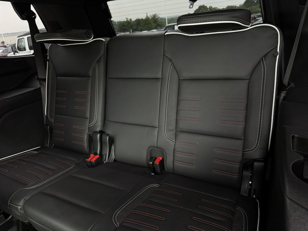Used 2026 GMC Yukon AT4 Ultimate AWD/4WD image 30