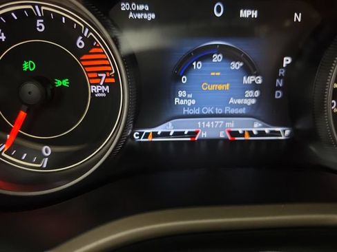 Used 2018 Jeep Cherokee Limited AWD/4WD image 6