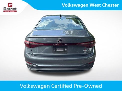 Used 2025 Volkswagen Jetta SE w/ Black Wheel Package FWD image 4