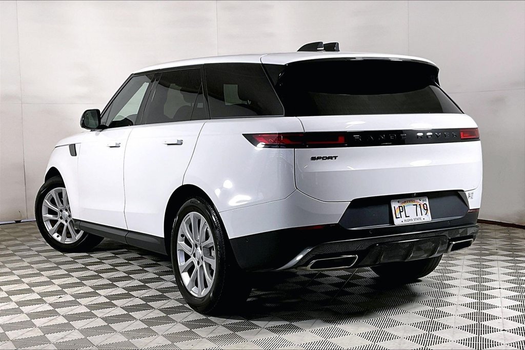 Used 2025 Land Rover Range Rover Sport SE AWD/4WD image 13