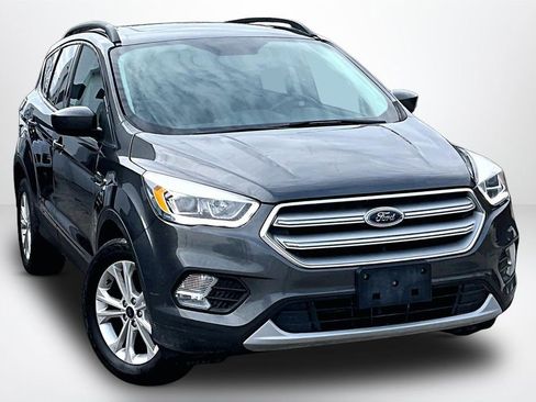 Used 2018 Ford Escape SEL w/ Canadian Touring Package image 3
