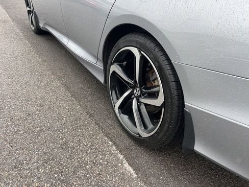 Used 2018 Honda Accord Sport image 30