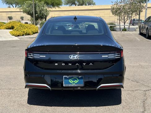 Used 2024 Hyundai Sonata SEL w/ Convenience Package FWD image 4