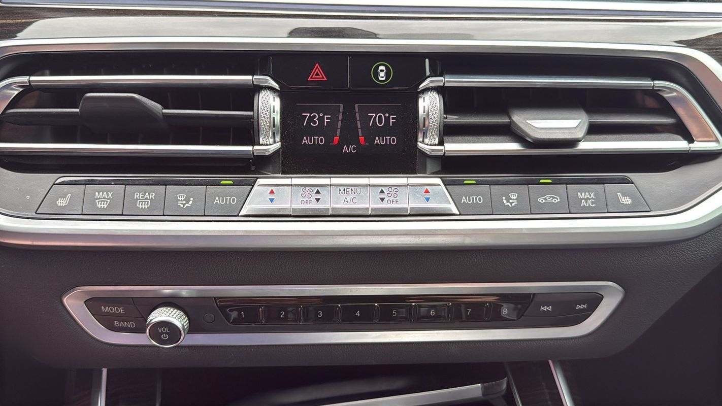 Used 2019 BMW X7 xDrive40i w/ Premium Package AWD/4WD image 28