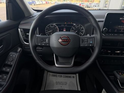 Certified 2025 Nissan Rogue SV image 30