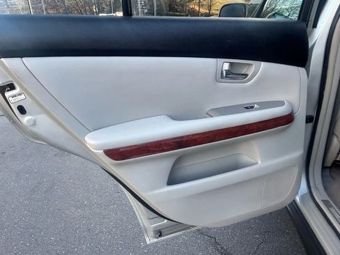 Used 2007 Lexus RX 400h 2WD image 16