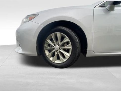 Used 2015 Lexus ES 300h 300h image 8