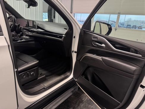 Used 2021 Cadillac Escalade Sport image 21