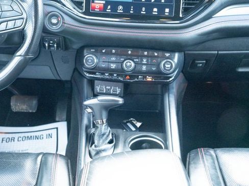 Used 2024 Dodge Durango GT image 30