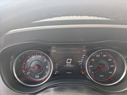 Used 2022 Dodge Charger SXT image 11