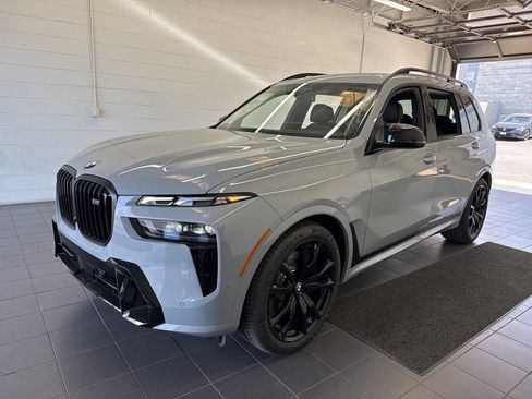New 2025 BMW X7 M60i image 2