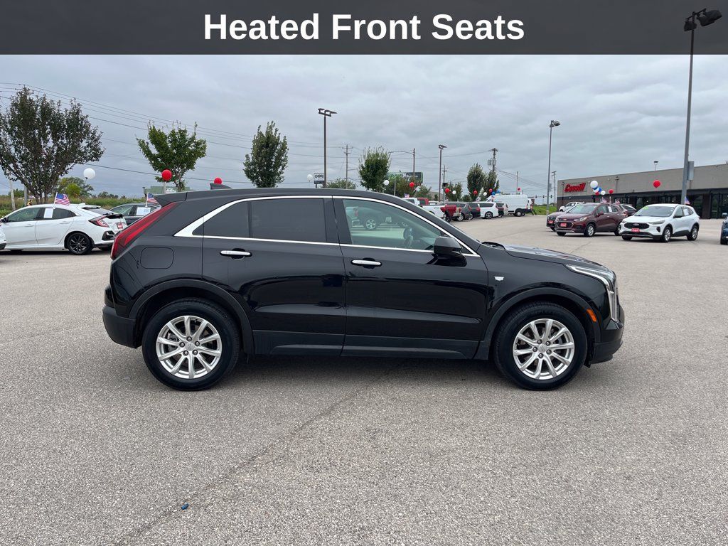 Used 2020 Cadillac XT4 Luxury w/ Cold Weather Package FWD image 8