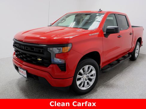 Used 2024 Chevrolet Silverado 1500 Custom image 2