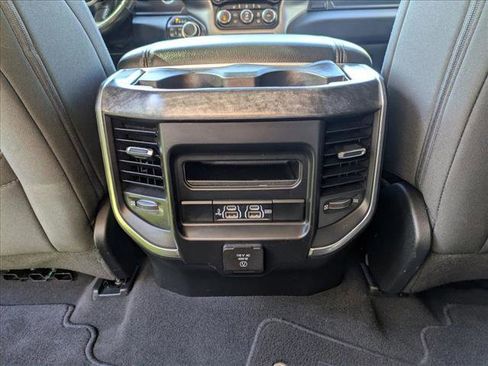 Used 2019 RAM 1500 Big Horn AWD/4WD image 17