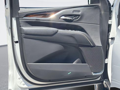 Certified 2023 Cadillac Escalade ESV Premium Luxury AWD/4WD image 21