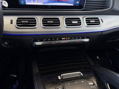 Used 2024 Mercedes-Benz GLE 450e 4MATIC image 25