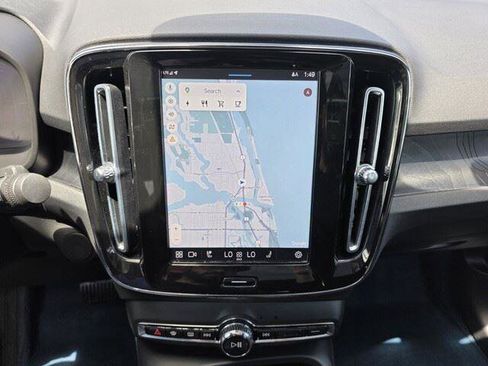 Used 2022 Volvo C40 P8 Recharge Ultimate image 26