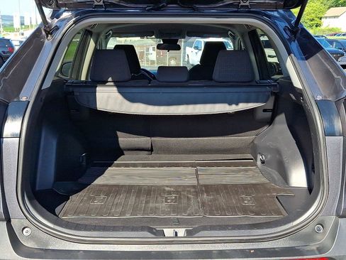 Used 2020 Toyota RAV4 LE w/ All Weather Liner Package AWD/4WD image 28