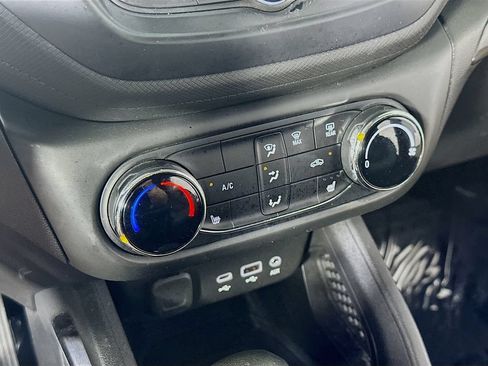 Used 2023 Chevrolet TrailBlazer LT FWD image 26