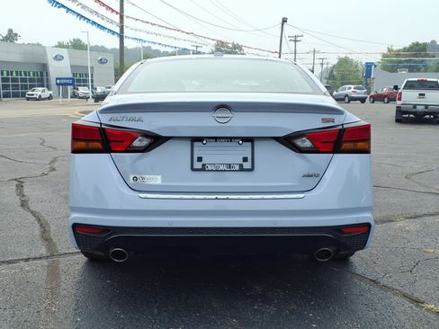 Used 2023 Nissan Altima 2.5 SR w/ SR Premium Package AWD/4WD image 14