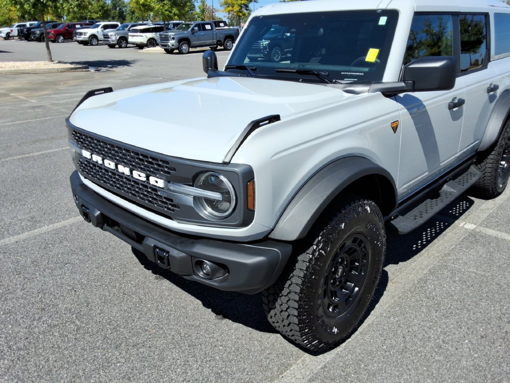 Used 2026 Ford Bronco Badlands w/ Sasquatch Package AWD/4WD image 9