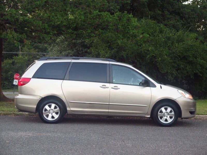 Used 2005 Toyota Sienna LE w/ LE Pkg 6 FWD image 5