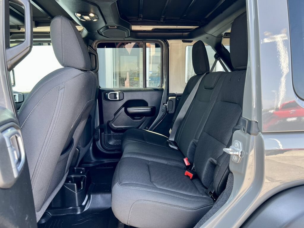 Used 2021 Jeep Wrangler Unlimited Sport AWD/4WD image 18
