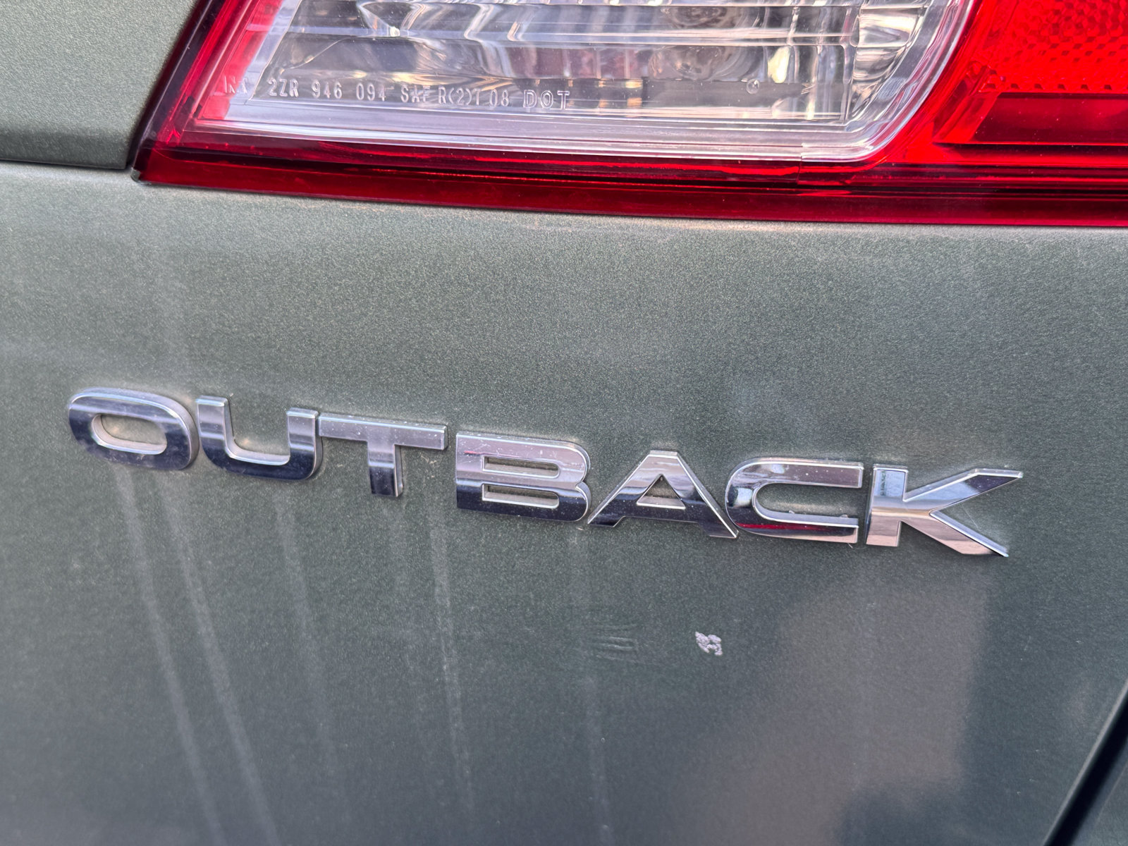 Used 2011 Subaru Outback 2.5i Limited AWD/4WD image 2
