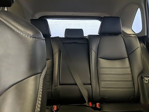 Used 2019 Toyota RAV4 XLE Premium image 32