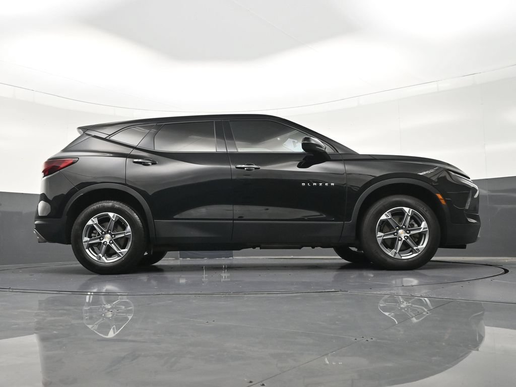 Used 2023 Chevrolet Blazer LT FWD image 29