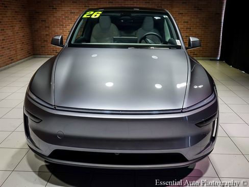 Used 2026 Tesla Model Y 2WD image 10