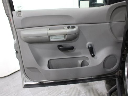 Used 2009 GMC Sierra 2500 W/T AWD/4WD image 6