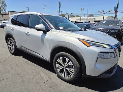 Used 2021 Nissan Rogue SV AWD/4WD image 24
