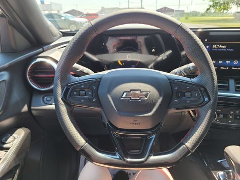 New 2026 Chevrolet Trax RS w/ Sunroof Package FWD image 28