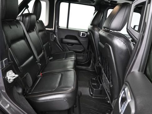 Used 2021 Jeep Wrangler Unlimited Rubicon w/ Dual Top Group AWD/4WD image 8