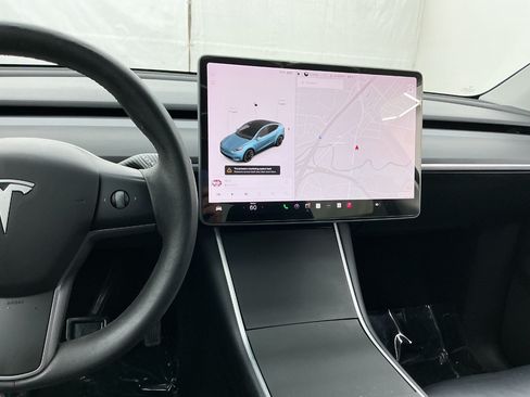 Used 2021 Tesla Model Y Long Range AWD/4WD image 34