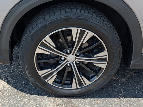 Used 2018 Mitsubishi Eclipse Cross SEL AWD/4WD image 15