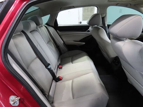 Used 2020 Honda Accord EX image 29