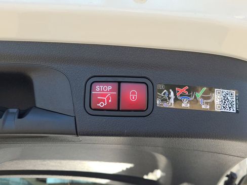 New 2026 Mercedes-Benz GLE 580 4MATIC image 16