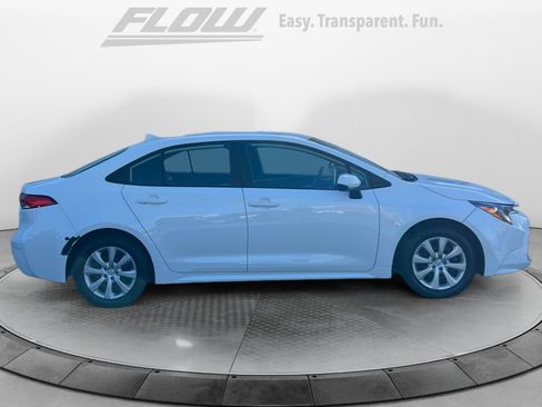 Used 2021 Toyota Corolla LE image 10