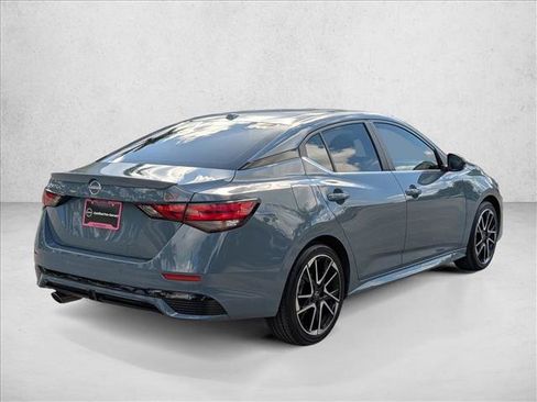 Certified 2025 Nissan Sentra SR FWD image 5