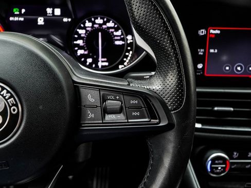 Used 2022 Alfa Romeo Giulia Veloce image 32