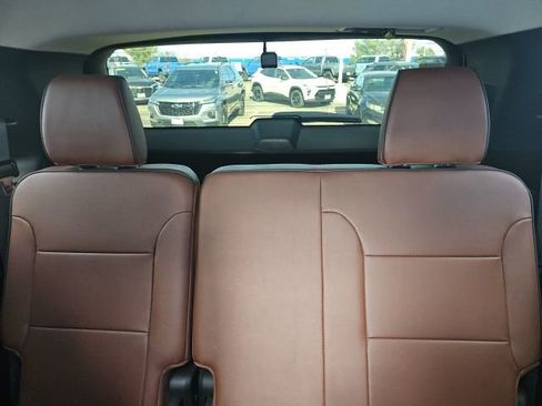 Used 2018 Chevrolet Traverse High Country image 16
