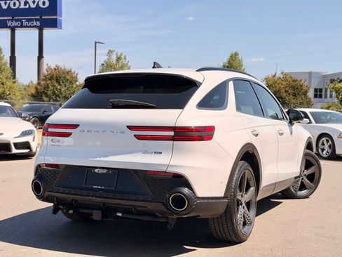 Used 2024 Genesis GV70 3.5T Sport w/ Sport Advanced Package AWD/4WD image 9